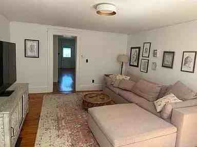 8 Lake St - Photo 4 of 20