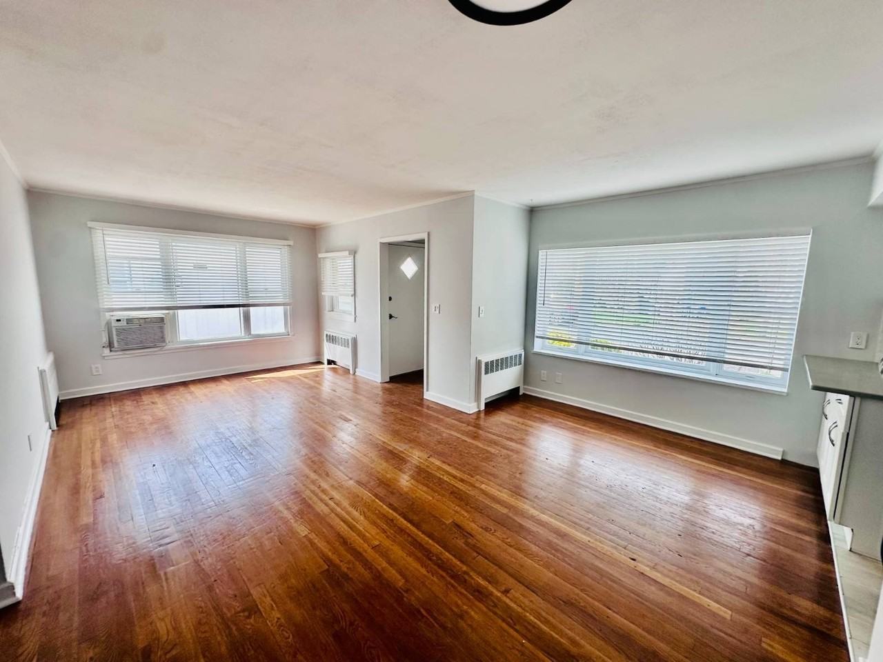 74 Bermuda St - Photo 2 of 33