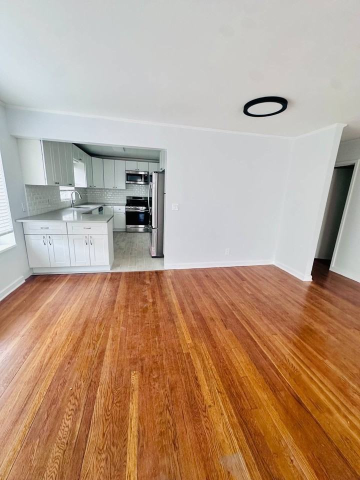 74 Bermuda St - Photo 5 of 33