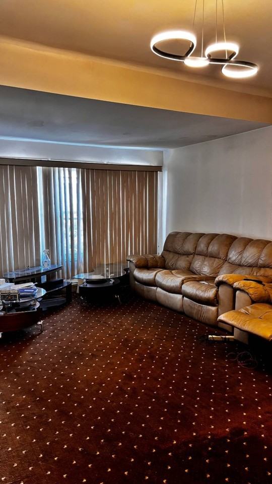 8608 144th St - Photo 2 of 11