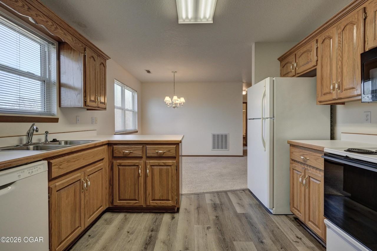 3112 Adele Ct - Photo 7 of 16