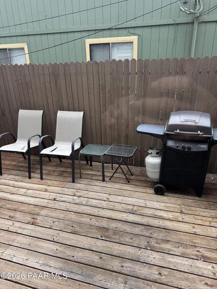 845 Sunset Ave Apt D #D - Photo 5 of 10