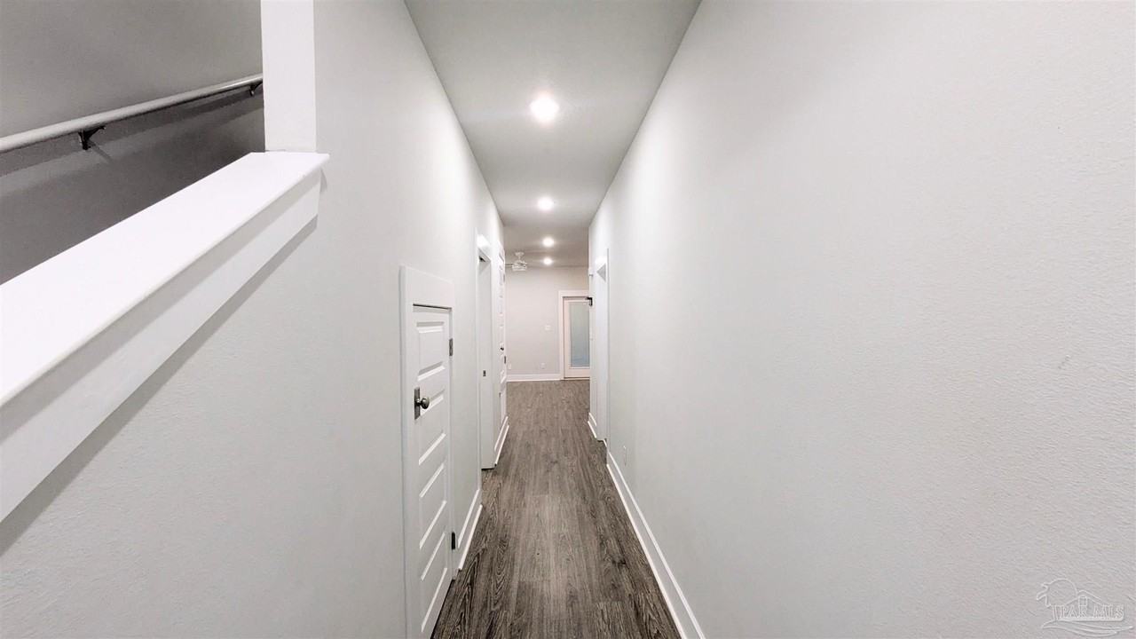 226 Junction Ave - Photo 5 of 26