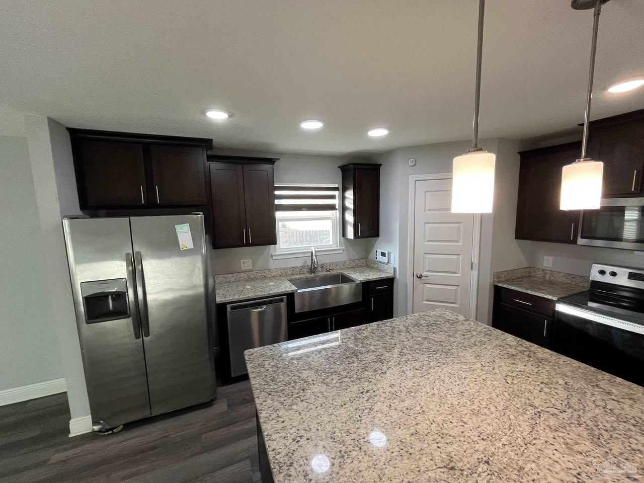 5370 Harmony Ln - Photo 4 of 30