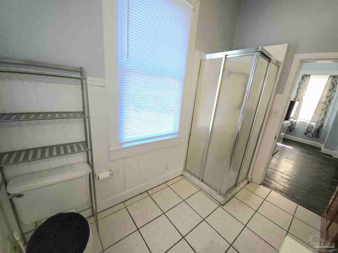 911 N Spring St #3 - Photo 4 of 13