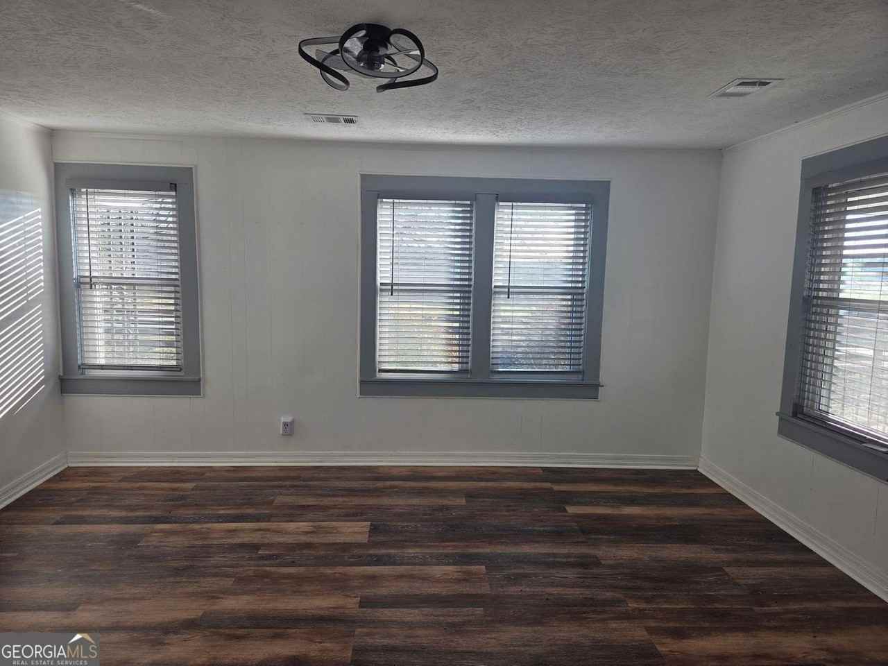 5465 Jot Em Down Rd - Photo 4 of 11