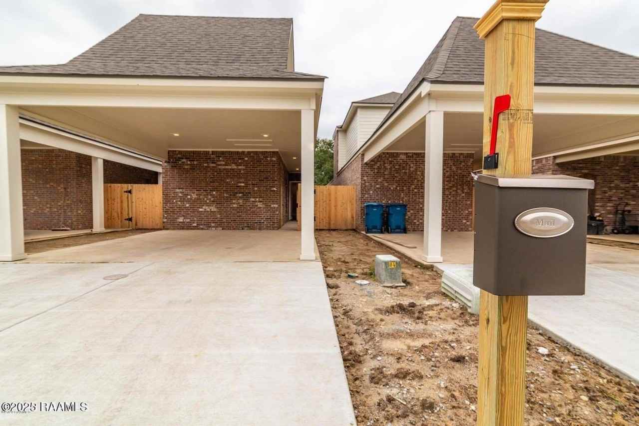 108 Millie Park Drive - Photo 2 of 26