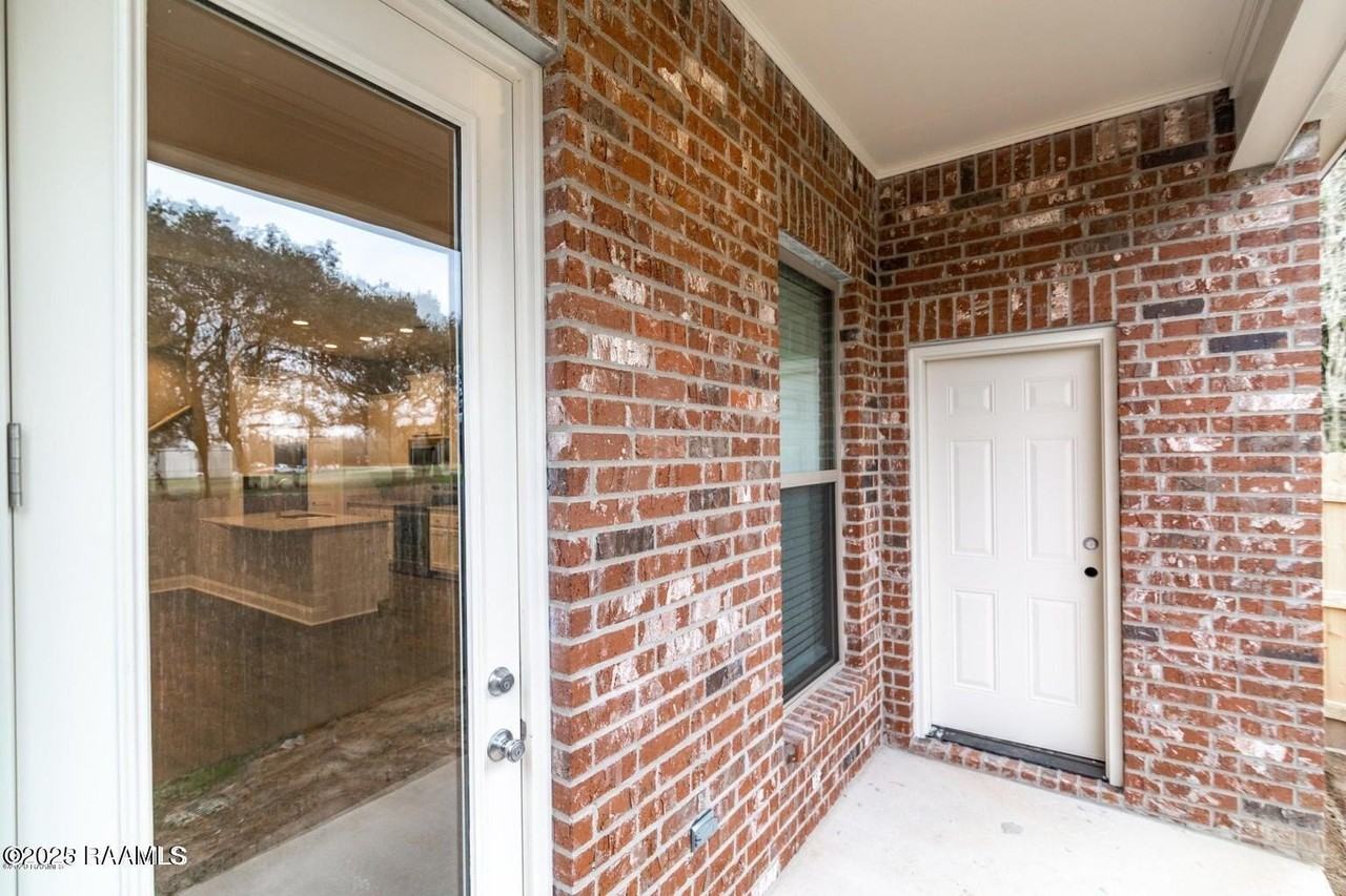 108 Millie Park Drive - Photo 4 of 26