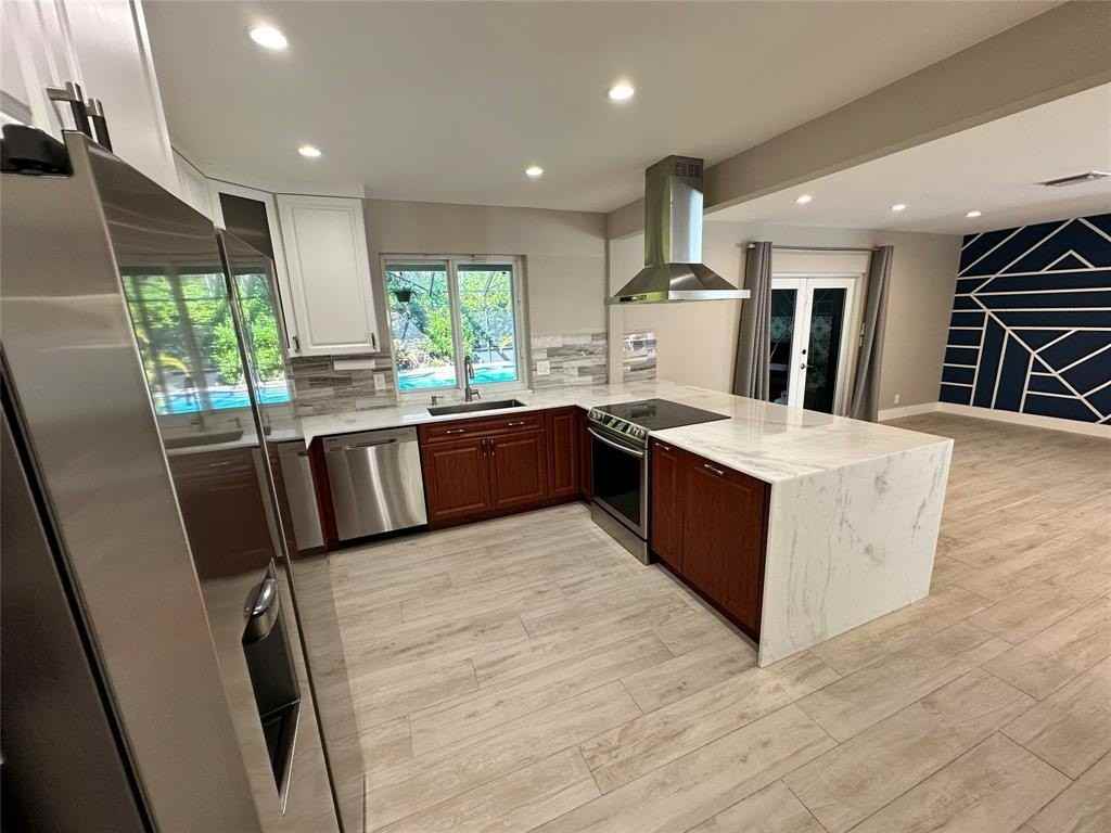 3341 Liberty St - Photo 3 of 30