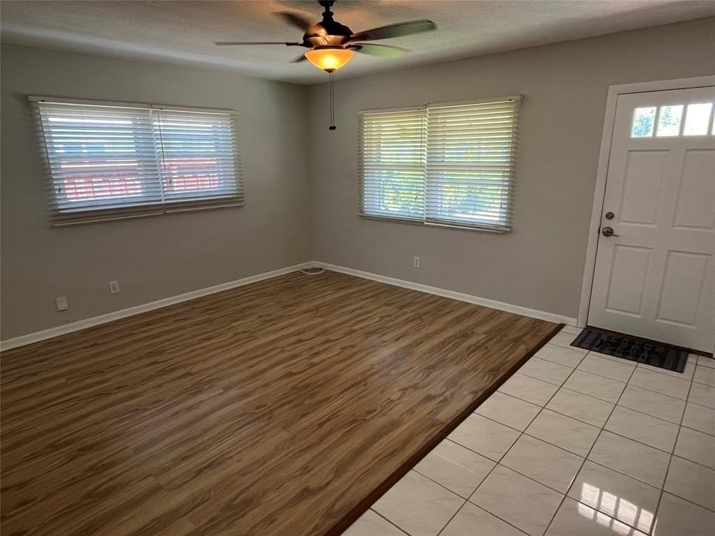 837 Nw 9th Ave - Photo 2 of 39