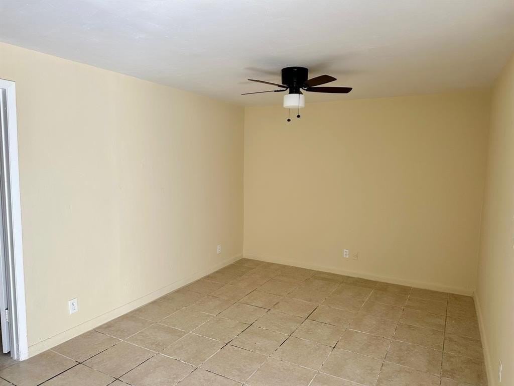 113 Nw 27th Ave #10 - Photo 3 of 5