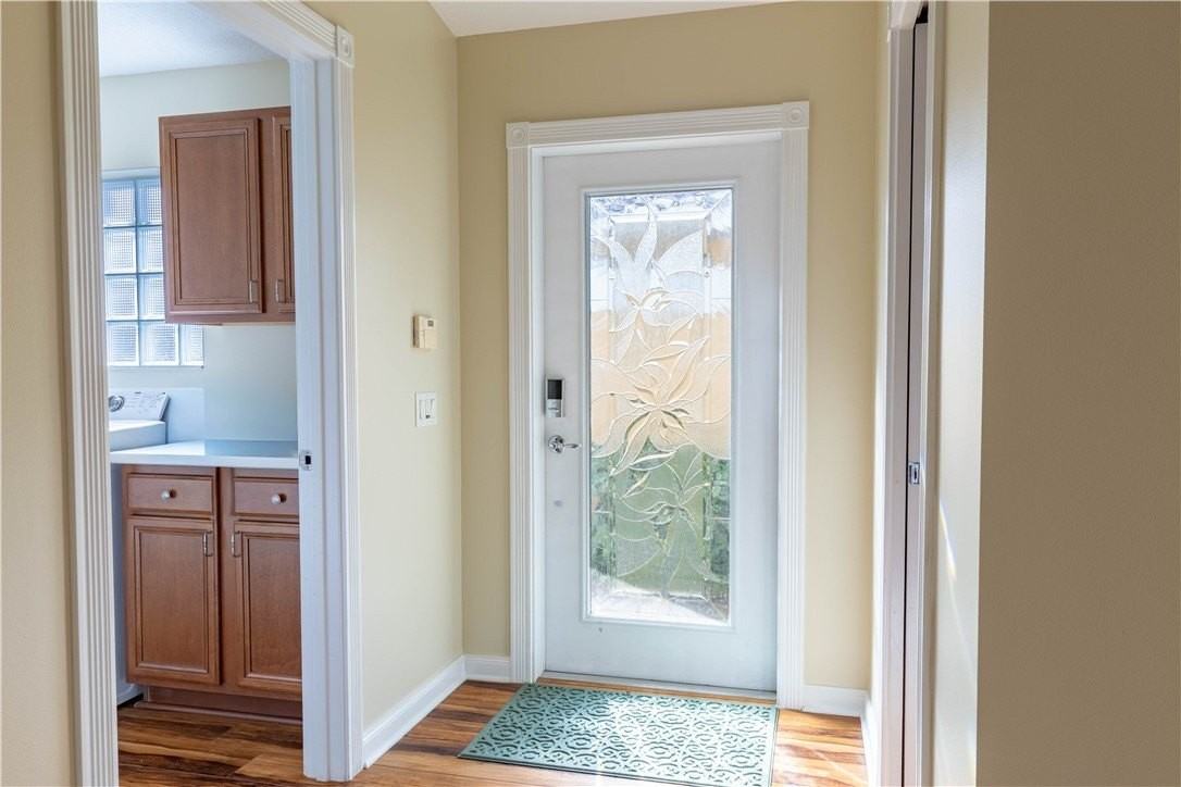 5009 Corsica Sq - Photo 3 of 34