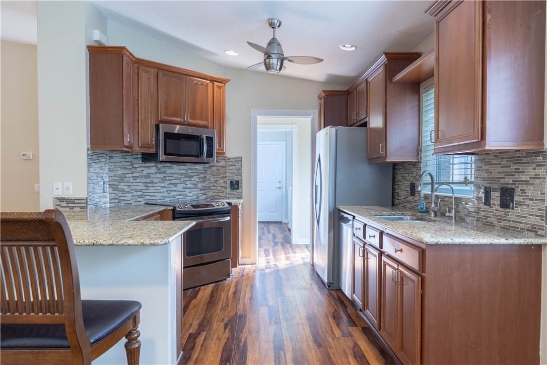 5009 Corsica Sq - Photo 5 of 34