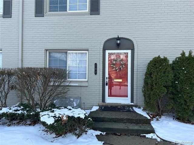 702 Graefield Ct - Photo 2 of 21