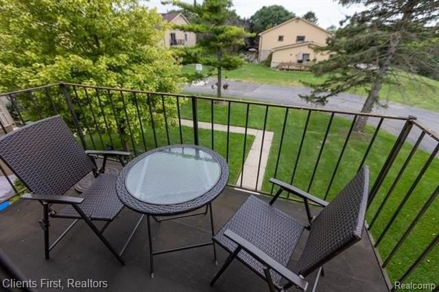 41512 Bedford Dr - Photo 6 of 21