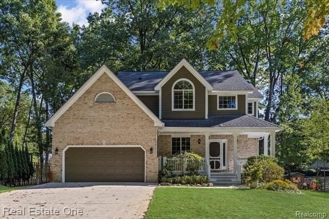 2475 Horace St - Photo 3 of 35