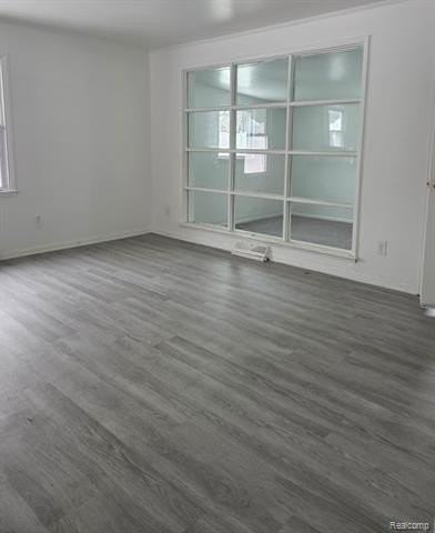 12851 Saratoga St - Photo 4 of 17