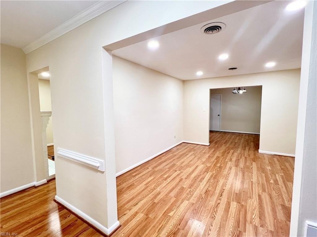 209 Green Springs Ct - Photo 3 of 29