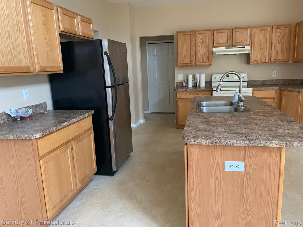 15140 Rivercrest Dr - Photo 5 of 18