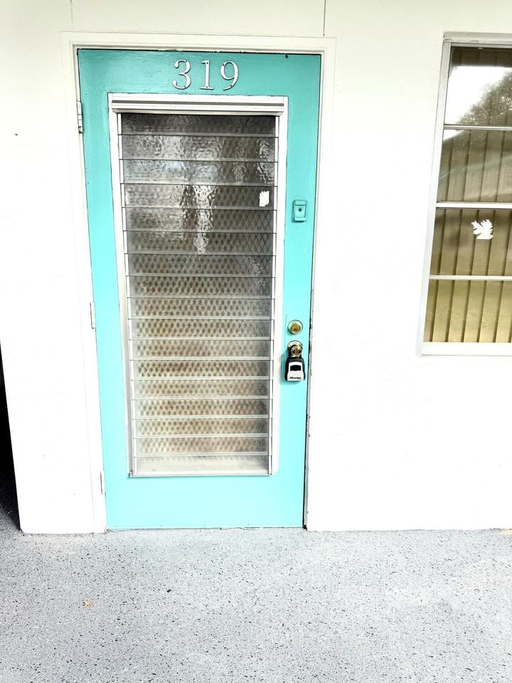 319 Newport V #319 - Photo 4 of 16