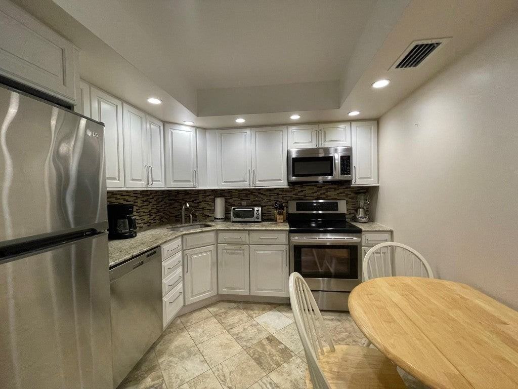 2000 S Ocean Blvd - Photo 3 of 29