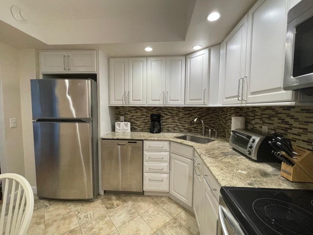 2000 S Ocean Blvd - Photo 5 of 29