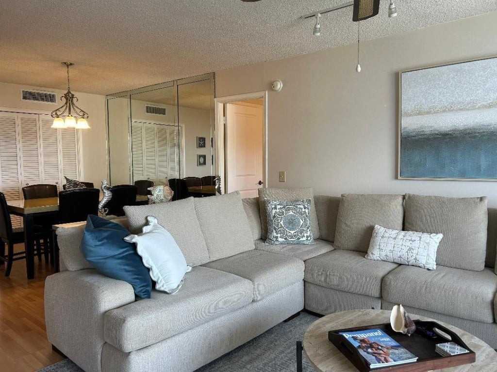 2000 S Ocean Blvd - Photo 6 of 29