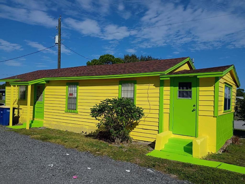 713 N 19th St - Photo 3 of 11