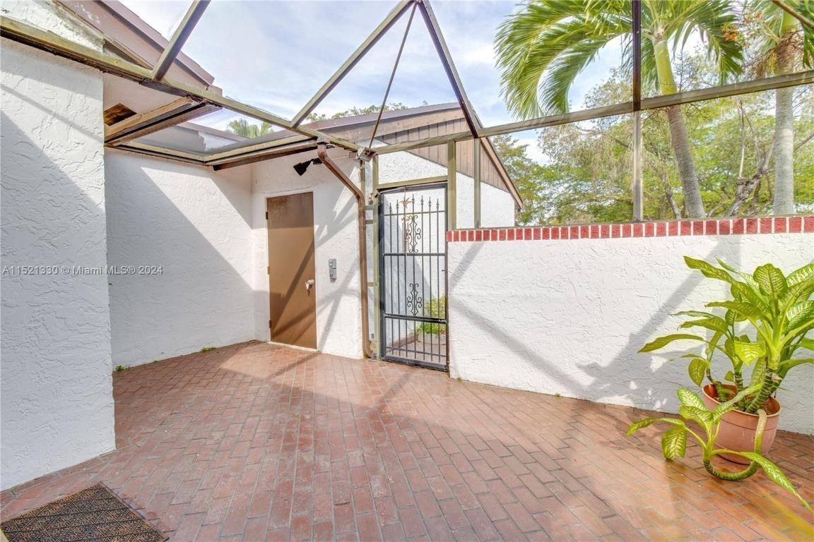 6343 Pinehurst Cir W - Photo 3 of 14