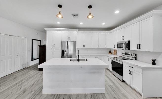 337 Oak Aly - Photo 2 of 17