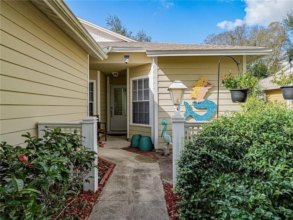 1877 Sixty Oaks Ln - Photo 2 of 23