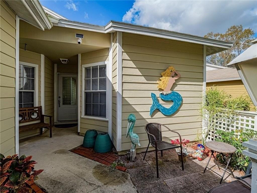 1877 Sixty Oaks Ln - Photo 3 of 23