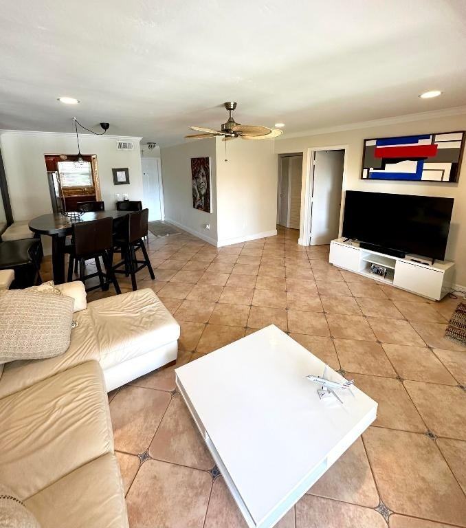 2501 S Ocean Blvd - Photo 4 of 22