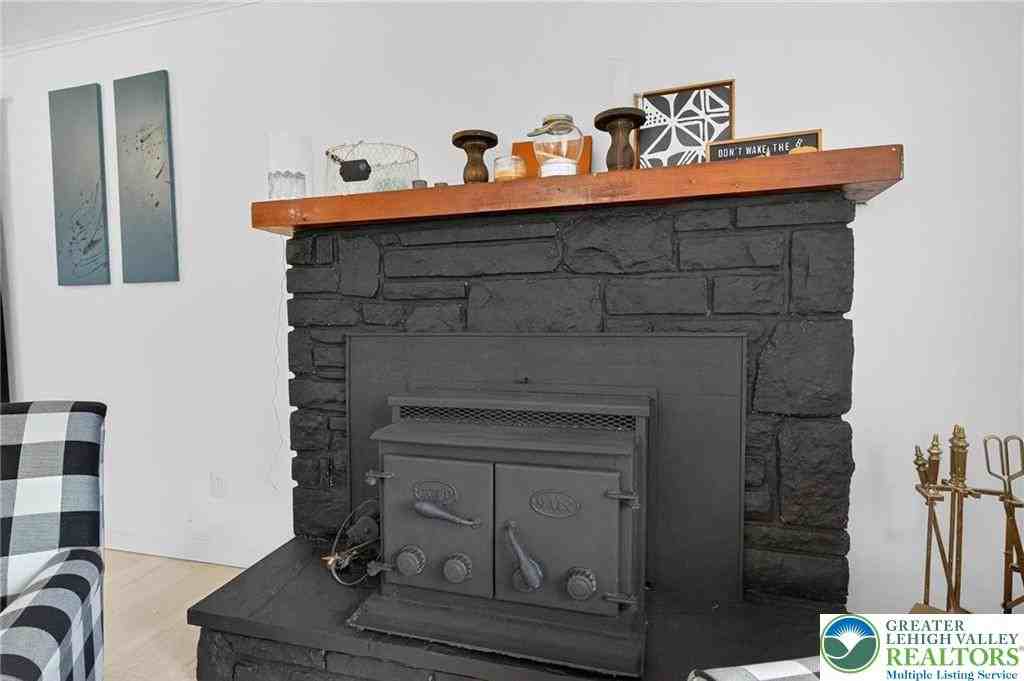 104 Iowa Trl - Photo 7 of 28