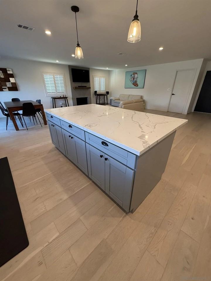 3412 Conrad Ave - Photo 4 of 26