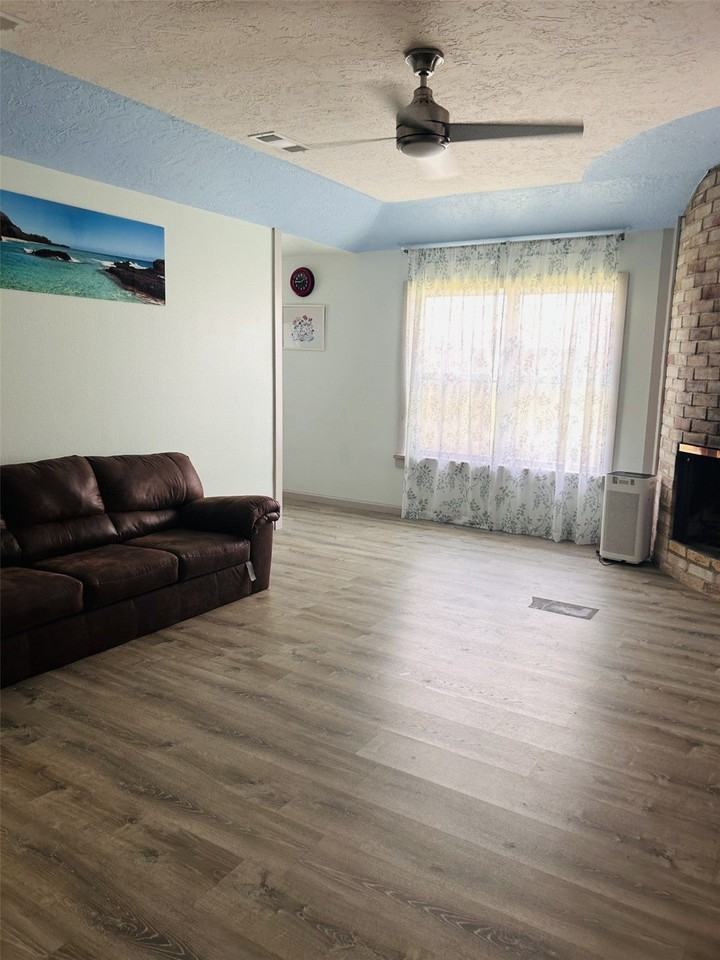 31 Back Bay Cir - Photo 3 of 19