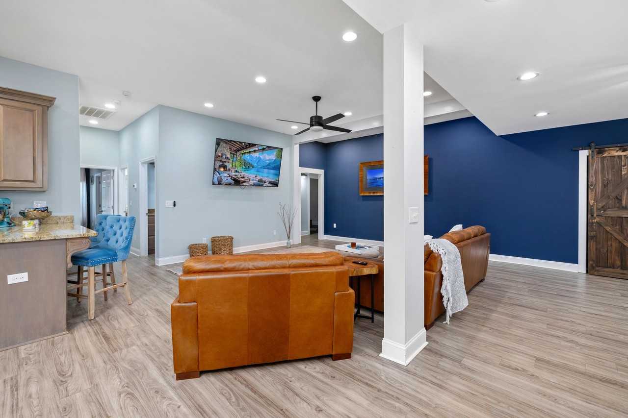 930 Loring Mill Rd - Photo 7 of 40