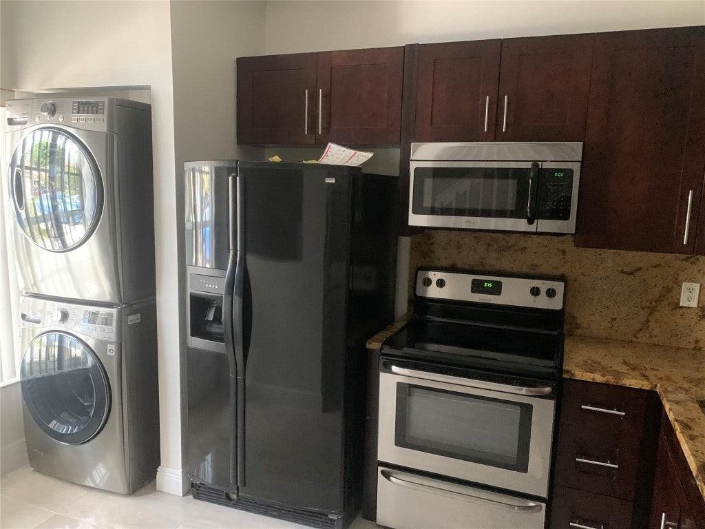 12017 Sw 2nd St - Photo 3 of 13