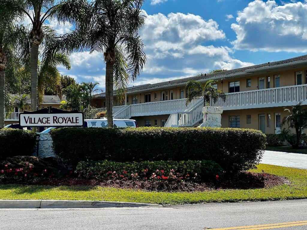 2222 Ne 1st Way - Photo 4 of 30