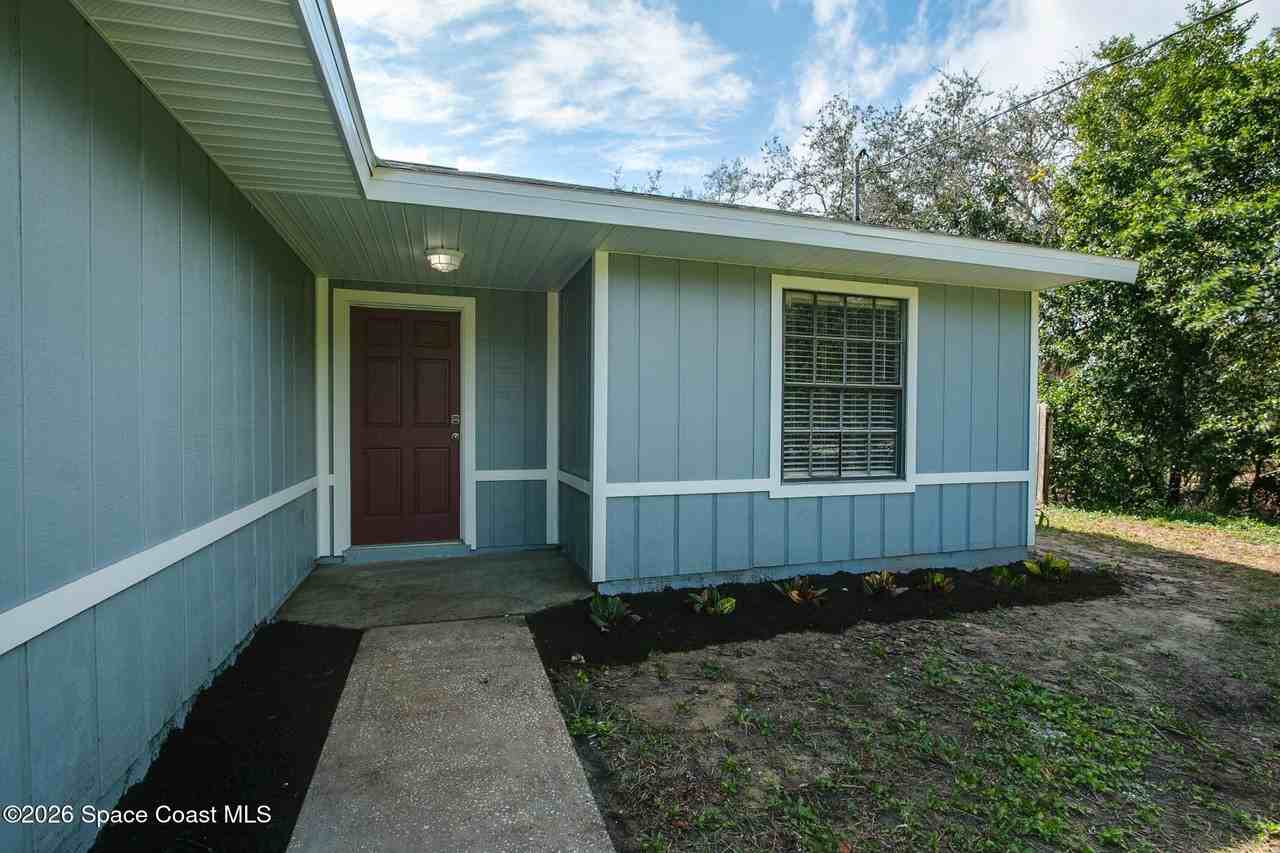 5490 Wendy Lee Dr - Photo 2 of 18