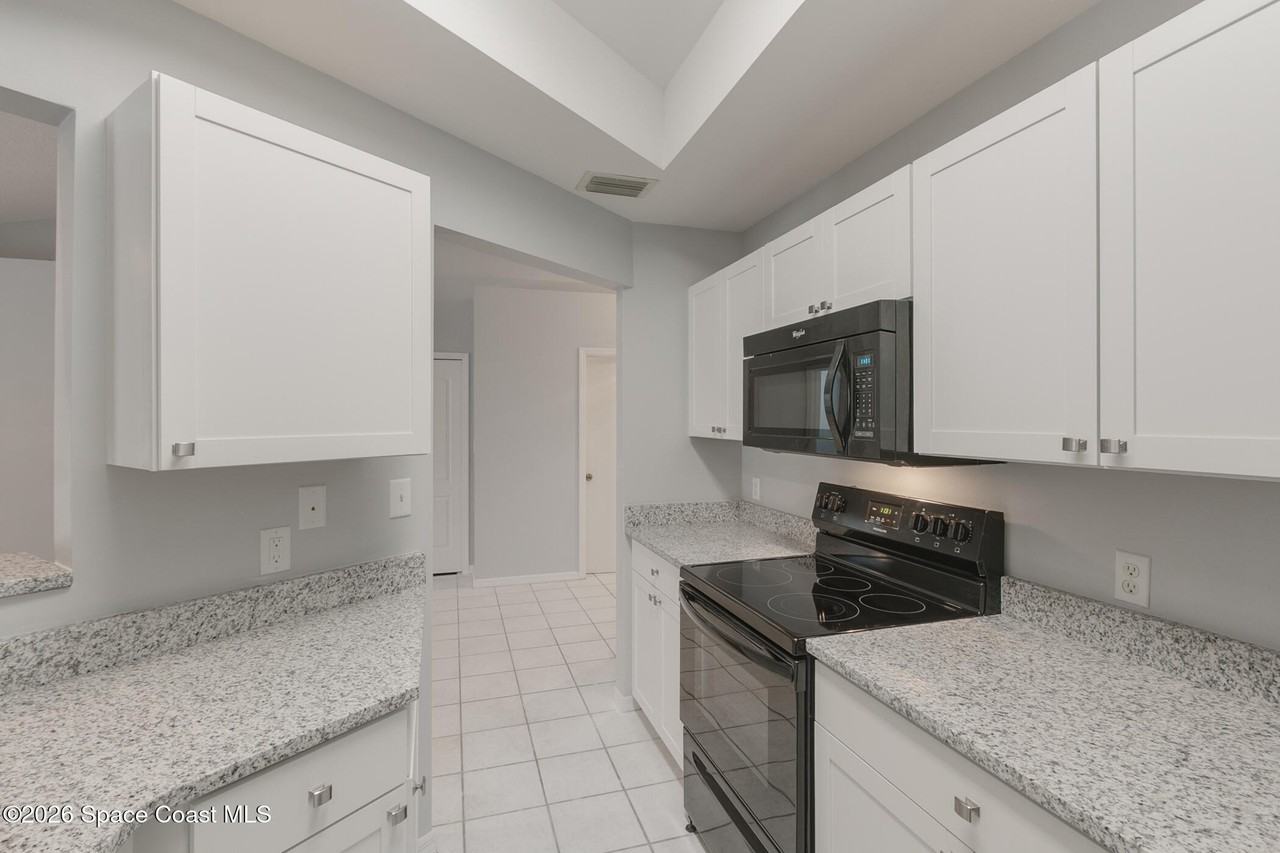 5490 Wendy Lee Dr - Photo 7 of 18