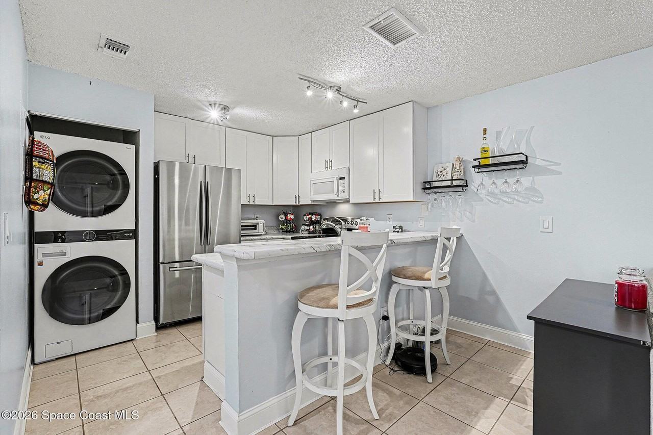 1491 Sheafe Ave Ne Apt 104 #104 - Photo 4 of 18