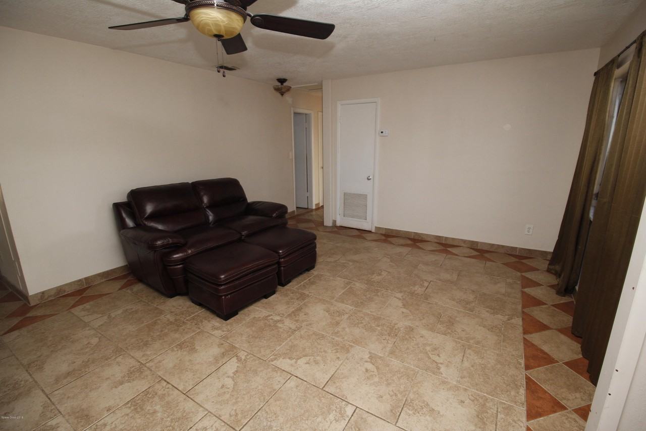 141 Sea Gull Dr - Photo 5 of 11