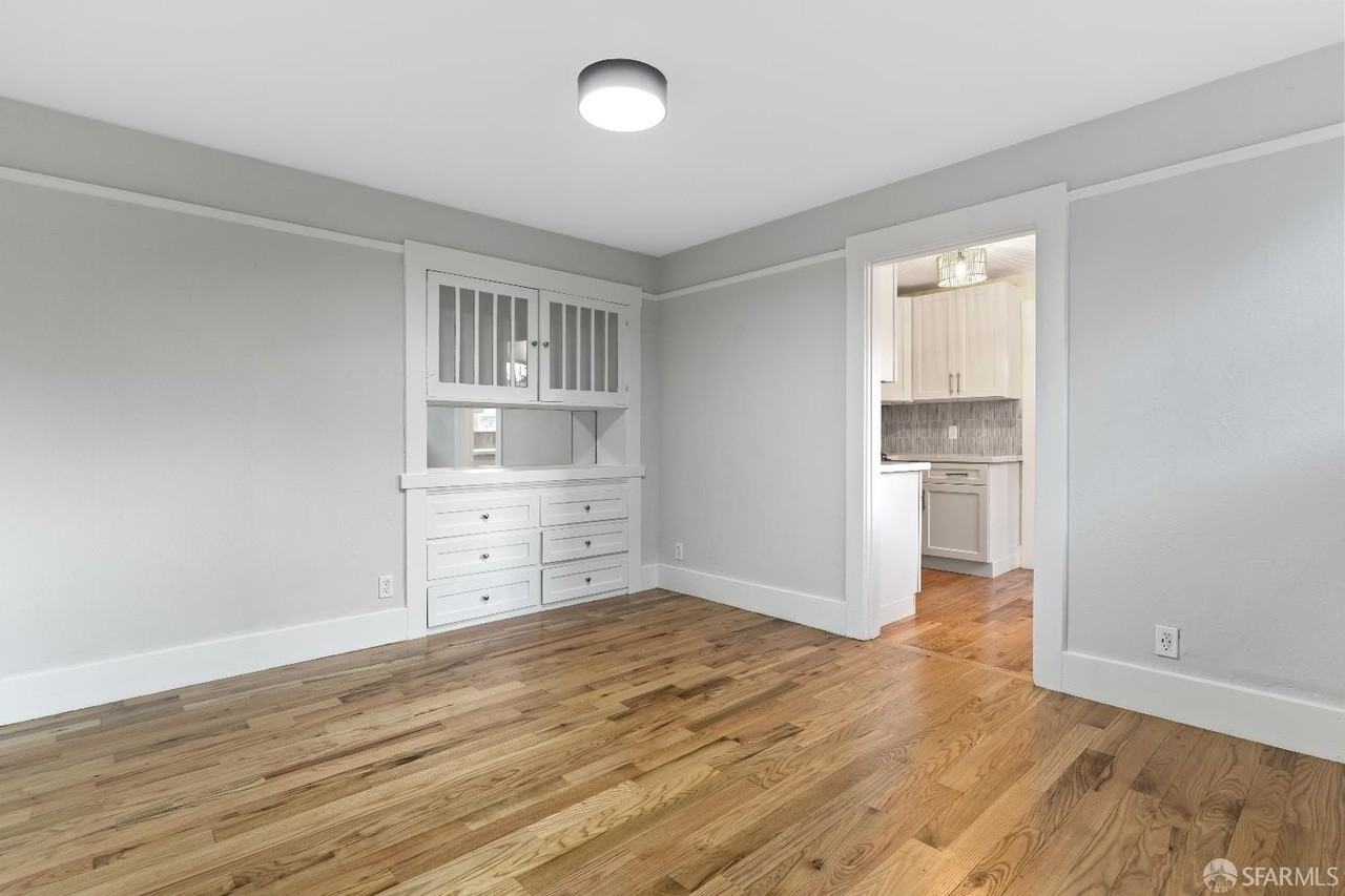 689 43rd St - Photo 4 of 42