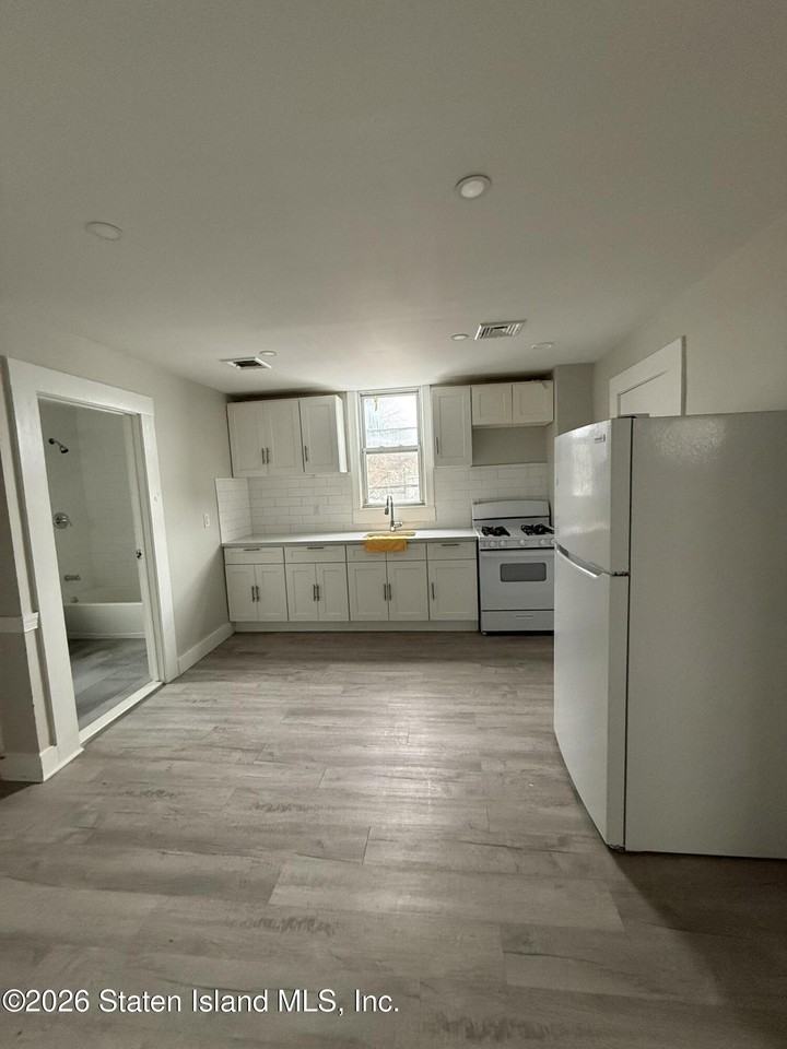 101 Brook St Unit 2 #2 - Photo 5 of 6