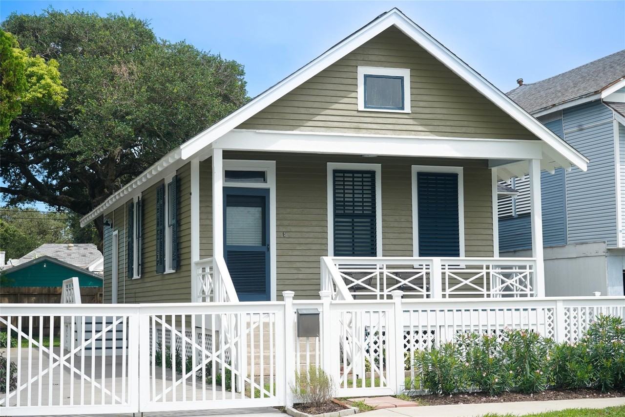 2 2826 Avenue P1/2 - Photo 2 of 22