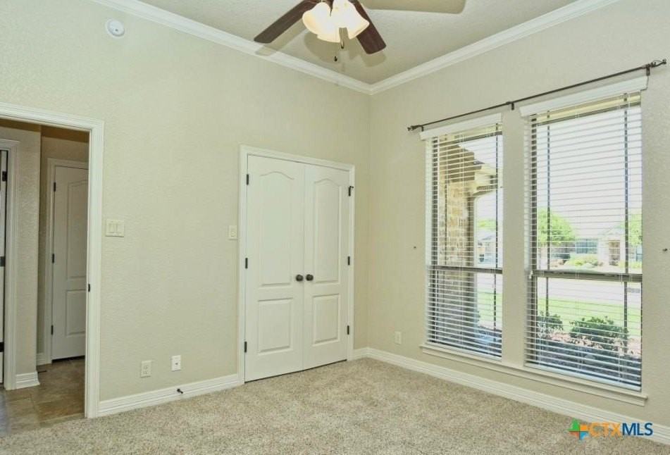 1906 Deer Field Way - Photo 6 of 20