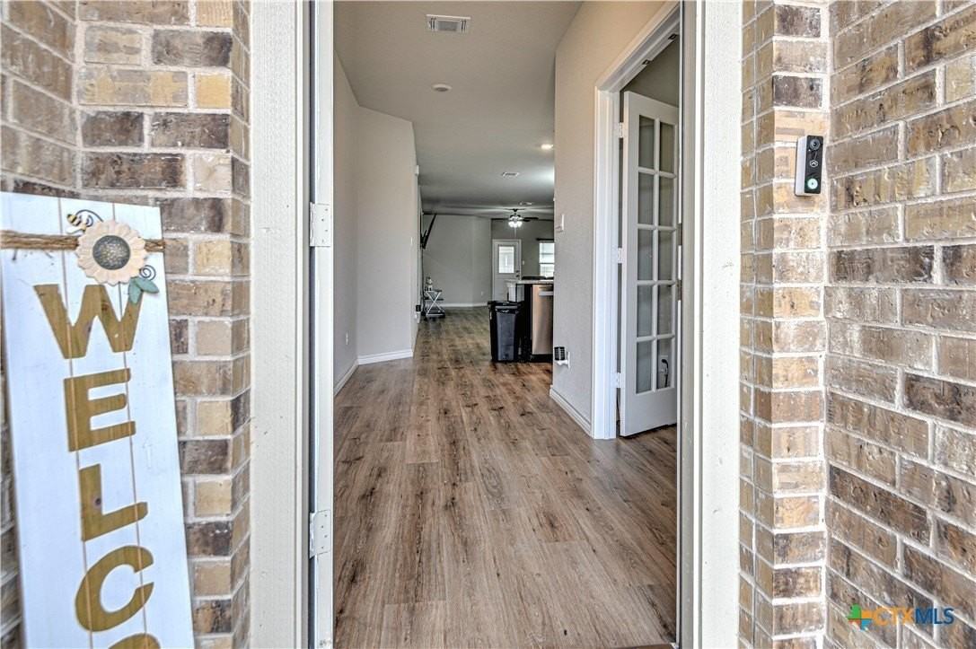 1957 Rosson St - Photo 5 of 34