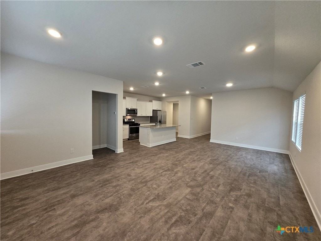 1420 Parkwood - Photo 5 of 15