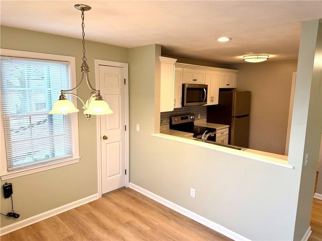 101 Marlborough St Apt 2 #2 - Photo 3 of 13